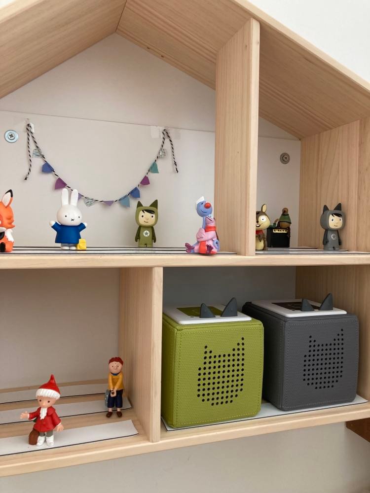 Das Puppenhaus Flisat von Ikea bietet Tonies ein geräumiges Zuhause